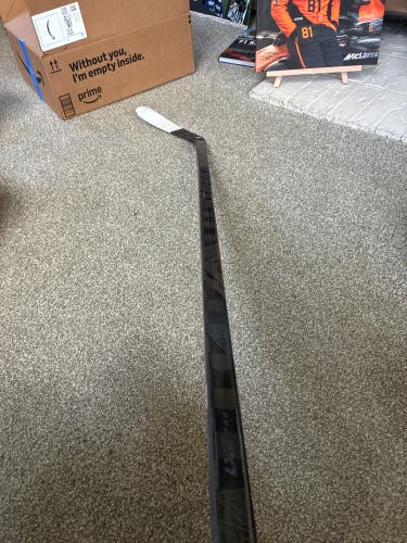 Senior Warrior Alpha LX2 Pro Left Hand Hockey Stick W71 75 Flex Pro Stock (Used)