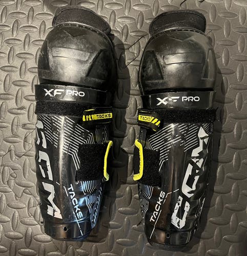 Youth CCM XF Pro 10" Shin Pads (Used)
