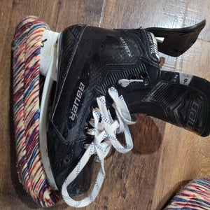 Bauer Matrix Hockey Skates Size 6 (Used)