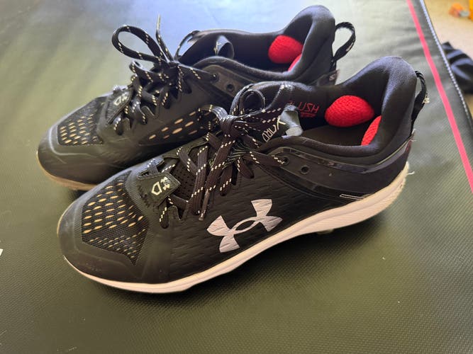 Under Armour Charged Molded Cleats - Size 7 (New)