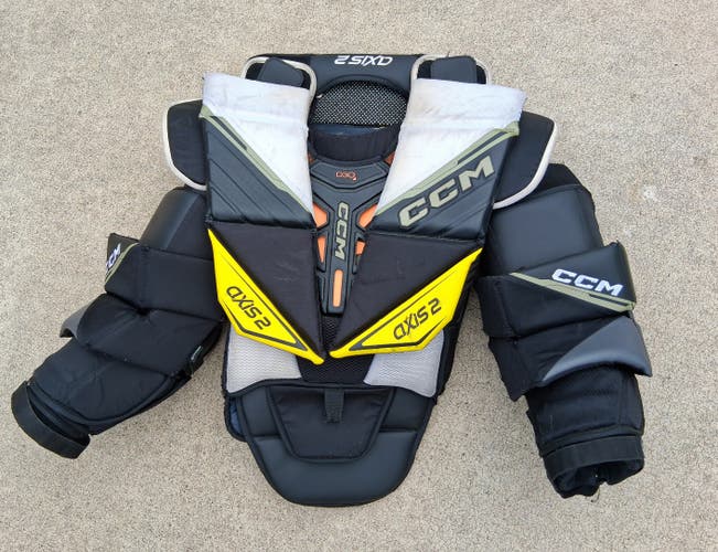 Medium SR CCM Axis 2 Goalie Chest Protector (Used)