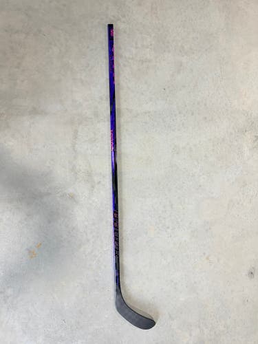 Senior Bauer Twitch Right Hand Hockey Stick P28 77 Flex Pro Stock - Purple (New)