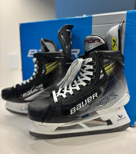 Bauer Vapor Hyperlite 2 Hockey Skates - Senior 11 / Fit 1 (Like New)