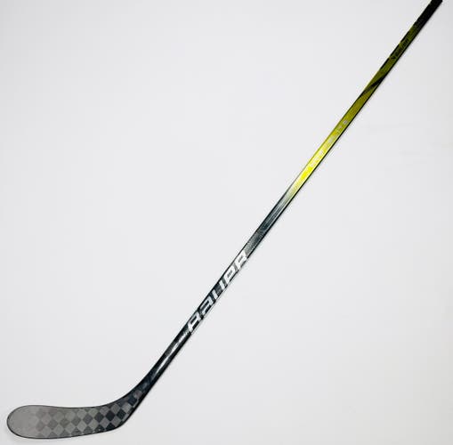 Custom Gold Bauer HyperLite 2-RH-82 Flex-Pastrnak Pro Curve-Grip W/ Full Tactile