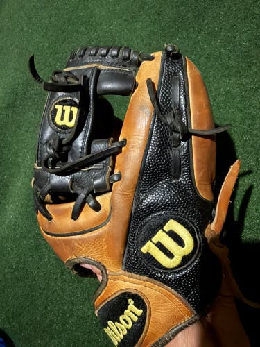 Wilson A2000 1786 RH Infield Baseball Glove 11.5" (Used)
