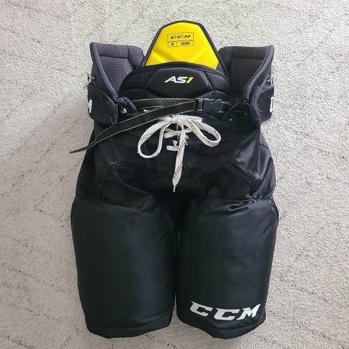 Senior Medium CCM AS1 Tacks Hockey Pants