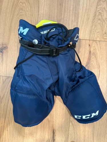 Junior Small CCM Tacks 9550 Hockey Pants (Used)