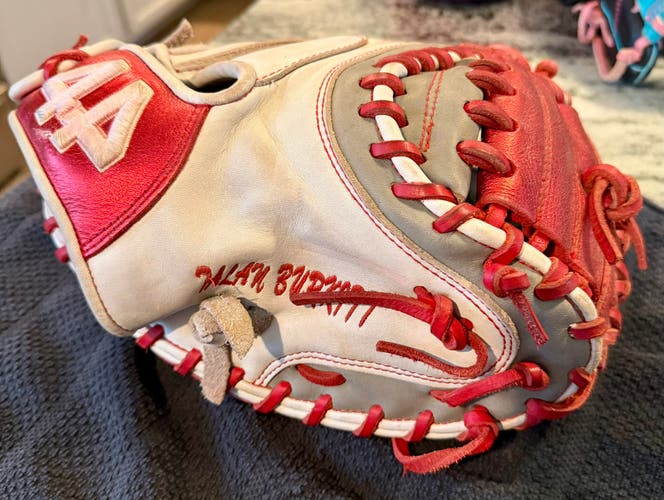 44 Pro RH Catcher's Glove 33" (Used)