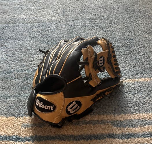 Wilson A500 baseball glove