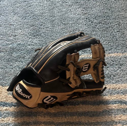 Wilson A550 RH Infield Baseball Glove 11.5" (Used)