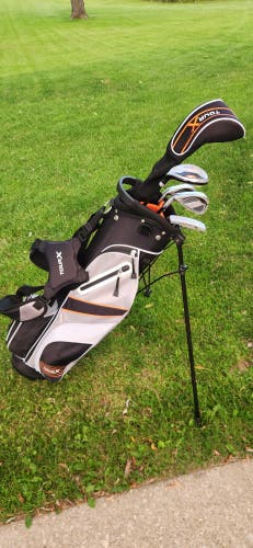 Junior Tour X set LEFTY 5 clubs plus stand bag