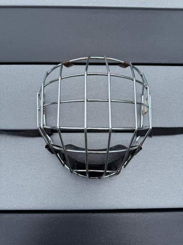 Small CCM FM480 Facemask Full Cage (Used)