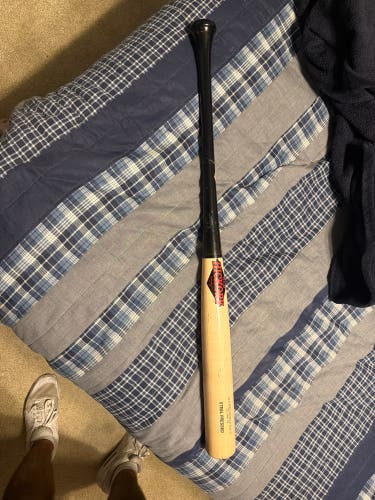 2020 Louisville Slugger MLB Prime RA13 Ronald Acuna Game Model Maple Bat 34" (New)