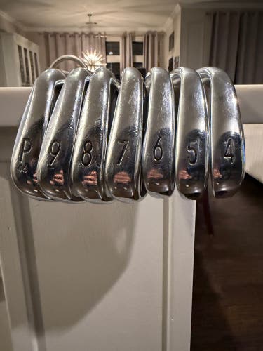 Men's 2019 Titleist T100 Right Handed Iron Set Stiff Flex 36" (Used)