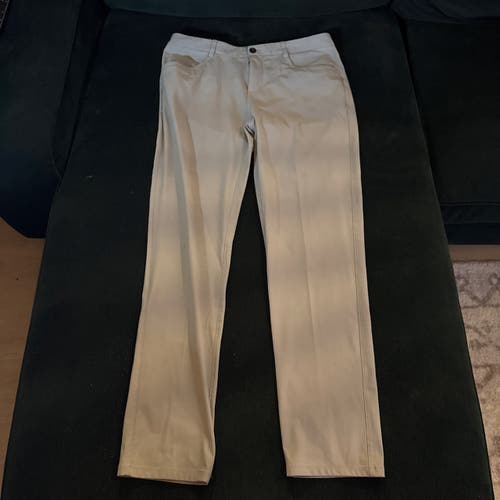 Vuori light Gray Size 34 Pants (Used)