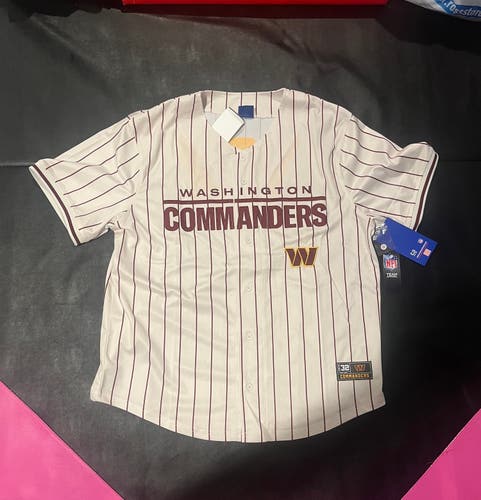 Washington Commanders Button Up Large Men's Jersey (New)