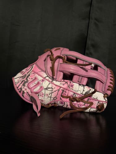 2024 Wilson A2000 1799 RH Outfield Baseball Glove 12.75" (New)
