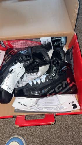 Black CCM JetSpeed FT6 Pro Hockey Skates 7.5 (New) Custom No Blades