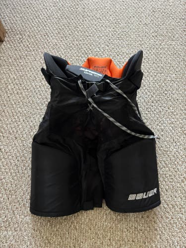 Men's Senior Medium Bauer Supreme One60 Hockey Pants (Used)