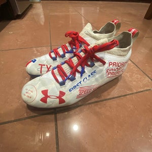 Adult Under Armour Cleats (Used)