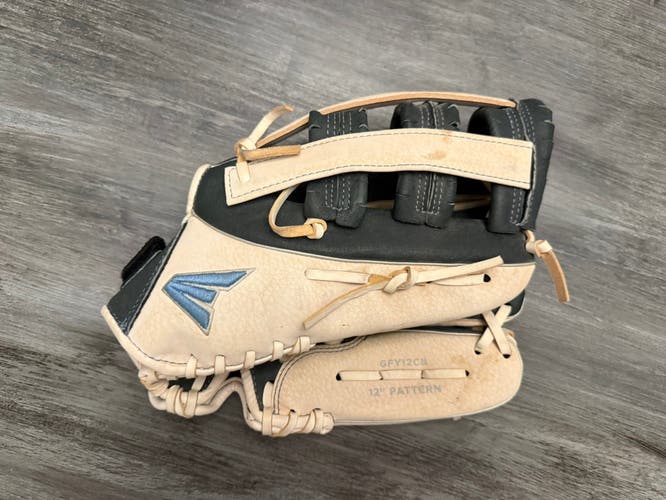Easton Ghost Flex RH Softball Glove 12" (Used)