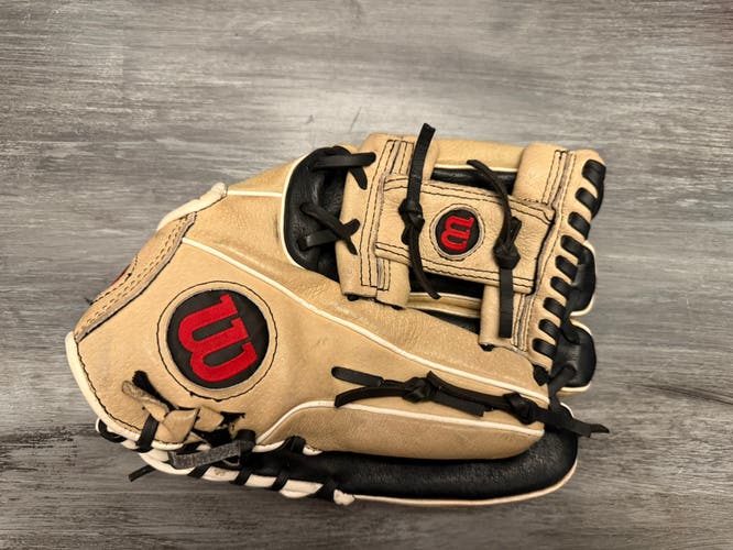 Wilson A450 RH Baseball Glove 11.5" (Used)