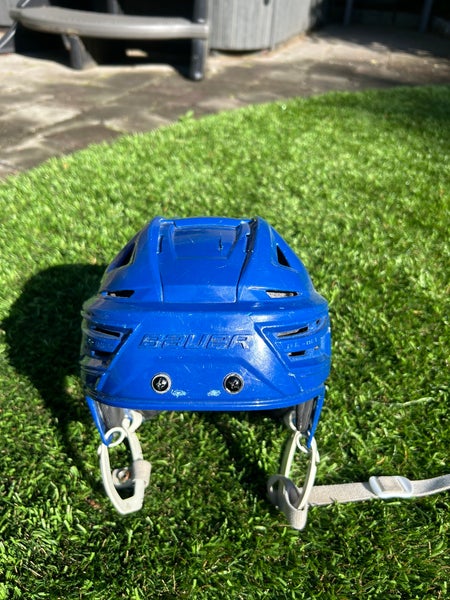 Medium Bauer Re-Akt 150 Helmet (Used)