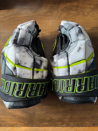 Warrior Tie Dye VIP Gloves 14" (New)