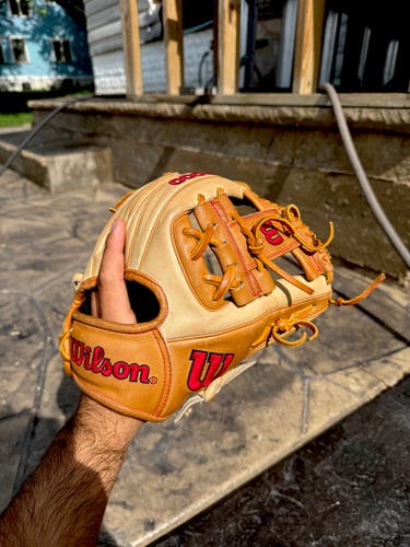 Wilson RH Infield A2000 1786 Baseball Glove 11.5"