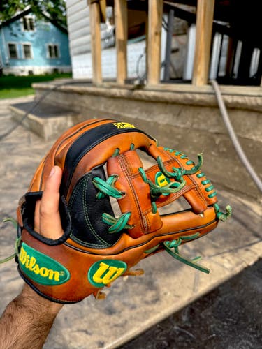 Wilson RH Infield Baseball Glove 11.75"
