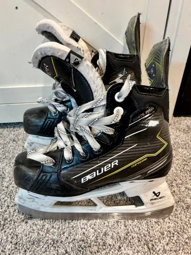 Bauer Supreme Ignite Pro+ Hockey Skates Regular Width Size 3 (Used)