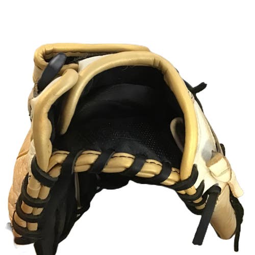 Used Wilson A550 BB/SB Glove RH Throw White 11 1/2" 11730-S000071351