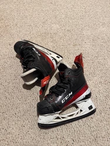 2021 CCM JetSpeed FT4 Hockey Skates Regular Width Size 2 (Used)