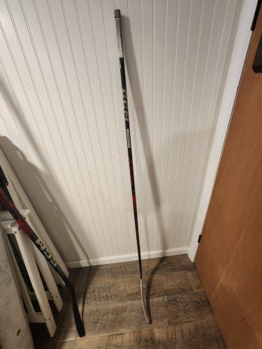 Senior CCM JetSpeed FT7 Pro Right Handed Hockey Stick P29 75 Flex (Used)