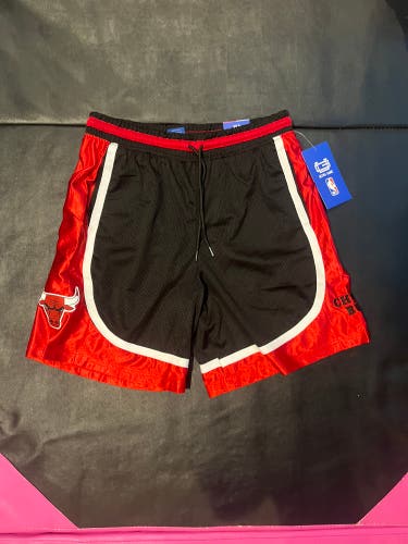 Chicago Bulls Medium Men's Shorts (New)