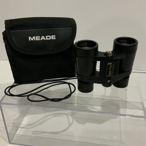 Bushnell Powerview 4x30 Insta Focus Compact Binoculars Black With Case