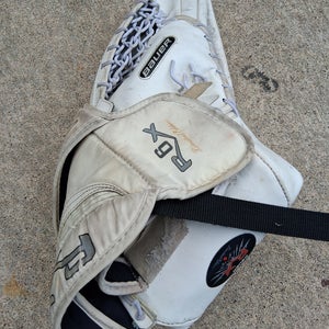 SR Bauer RX6 Regular Catcher glove only (Used)