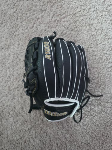 Pitcher's LH Wilson A1000 Baseball Glove 12"