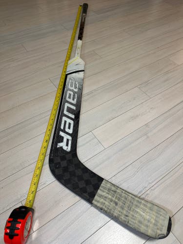 Intermediate Bauer Vapor Hyperlite Regular Goalie Stick 23" Paddle (Used)
