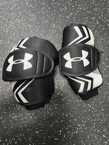 Used Under Armour STRATEGY Lacrosse Arm Pads/Guards Black MD 11849-S000041660