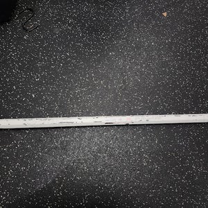 Used STX FIBER Mens Atk/Mid LAX Shaft White 11849-S000041654
