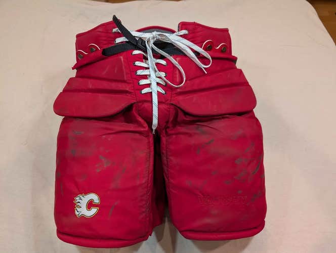 Calgary Flames Pro Stock: Vaughn V10 Pro Carbon Pants
