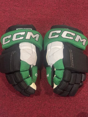 CCM HG12 Gloves 13" Pro Stock (New)Item#NDHG12