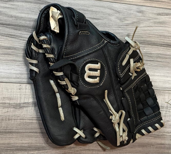 Wilson A600 RH Softball Glove 12" (Used)