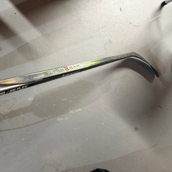 Intermediate Bauer Vapor Hyperlite 2 Left Hand Hockey Stick P28 55 Flex (Used)