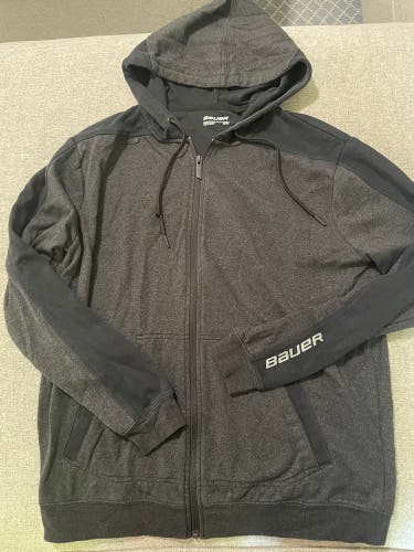 Gray Men's Medium Bauer Sweatshirt (Used)