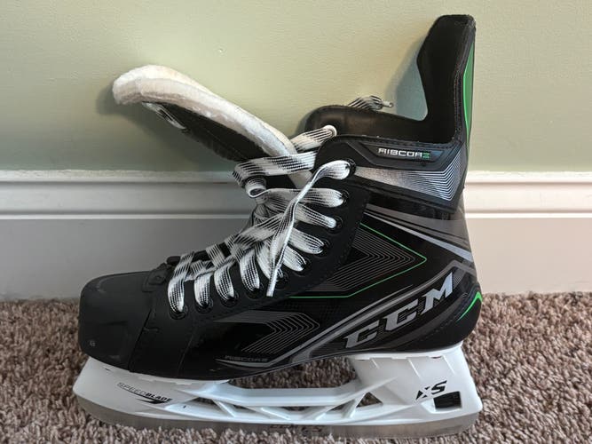 Black/Gray 2021 CCM Ribcor 86K Hockey Skates Regular Width 7 (Used)