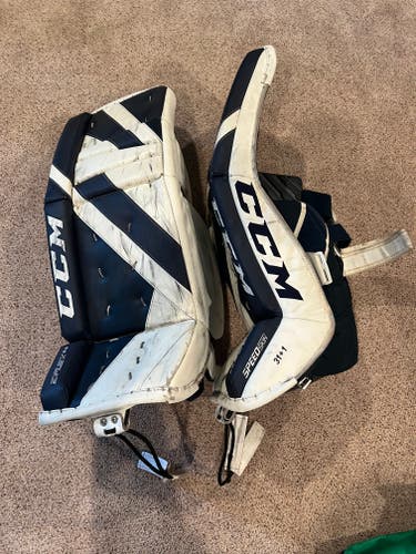 31" CCM Extreme Flex E3.9 Goalie Leg Pads (Used)