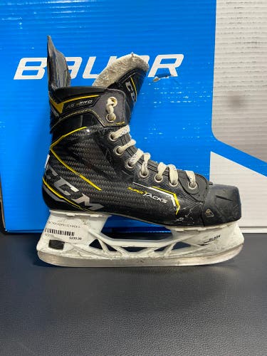 CCM Super Tacks AS3 Pro Size 4 D Skates (Used)