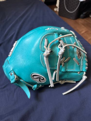 2025 Rawlings Heart of the Hide RH Pitcher's Baseball Glove 11.75" (Used)
